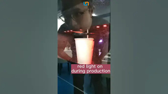 ¿Cómo comprar una taza de café de una máquina expendedora de café? #café #expendedora #máquinaexpendedora