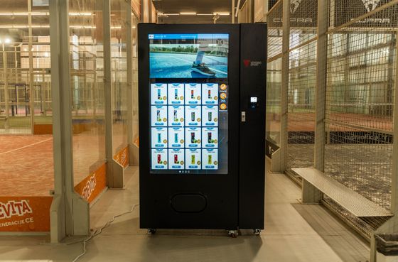 Máquina expendedora de snacks de 110V/220V-240V con sistema de refrigeración 3-20C y alta capacidad