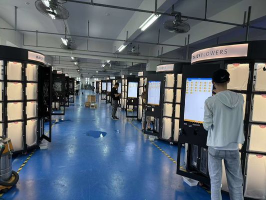 Máquina de venta conveniente y de casilleros para centros comerciales Cuadro de chapa de metal duradero Capacidad de 420 kg