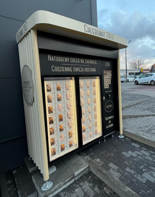 Máquina de venta de panadería al aire libre con pantalla táctil de 22 pulgadas y 42 casilleros