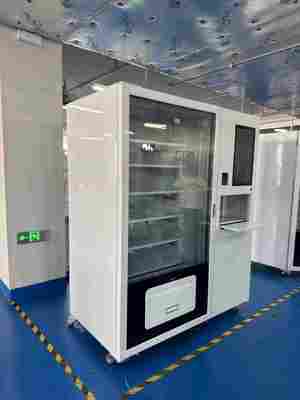 Frozen Food Vending Machine with 3G/4G SIM Internet 3℃ Refrigeration and 24/7 Access for Convenient Frozen Meals